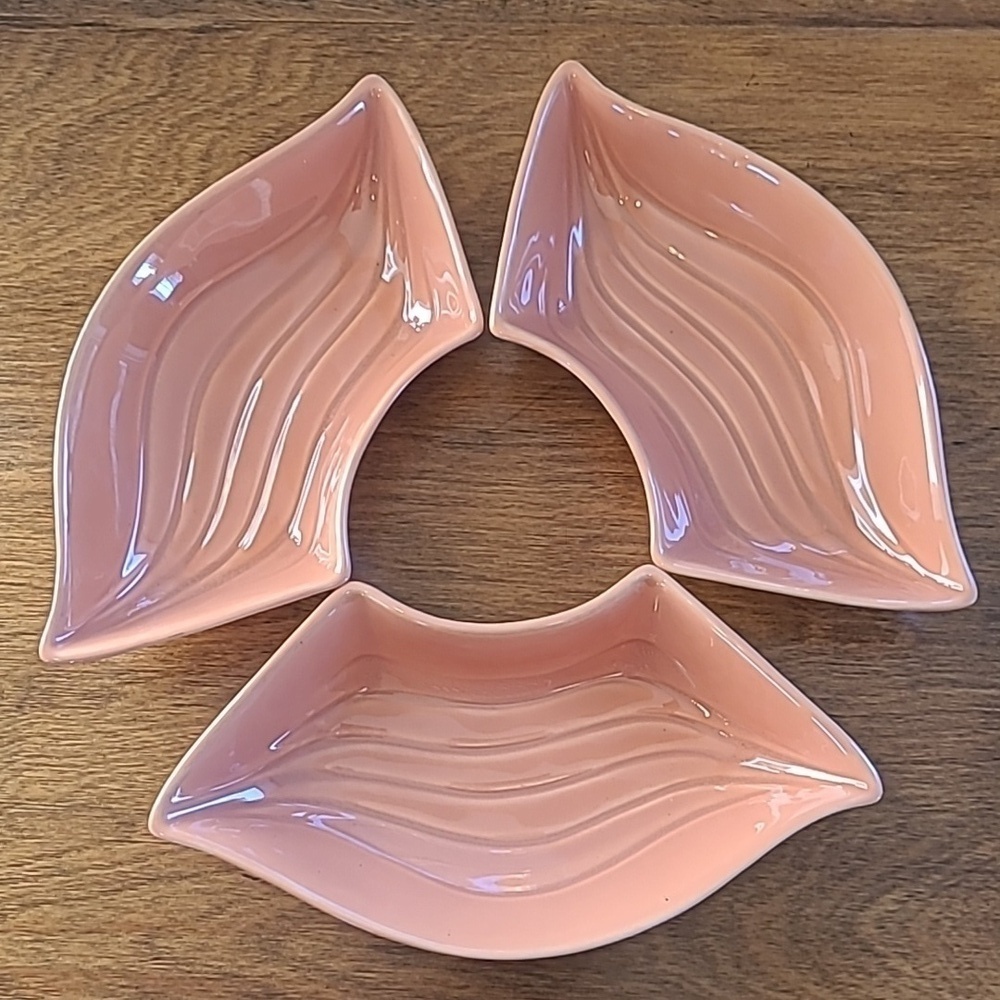VINTAGE Salmon Pink California Pottery Serving Dishes, Set of 3